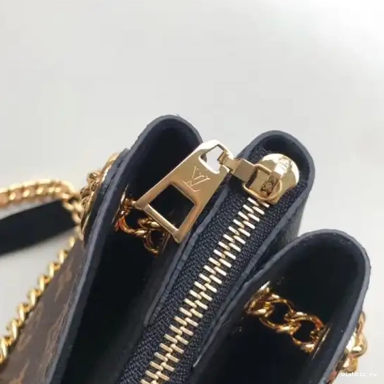 WIS BB SURENE Louis Vuitton 0623